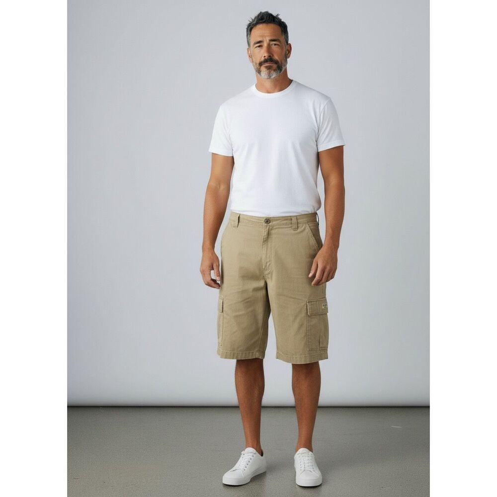 WRANGLER Hero Men's Khaki Cargo Hiking Shorts Loose Fit Size 44 Casual NWT